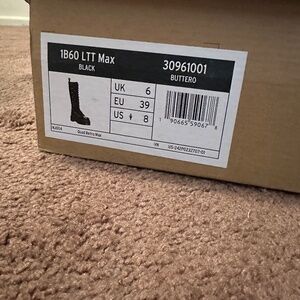 COPY - Dr Martens lace up
